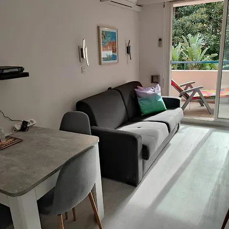 Apartman Menton, A Deux Pas De La