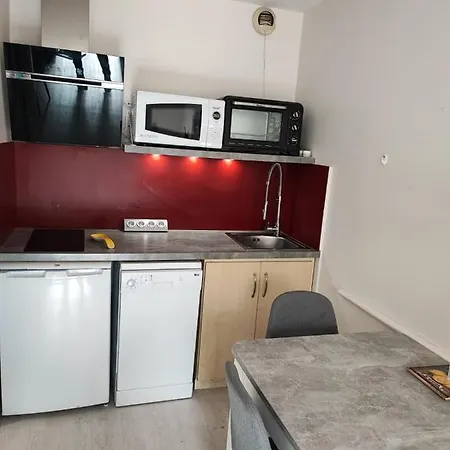 Menton, A Deux Pas De La Apartament *